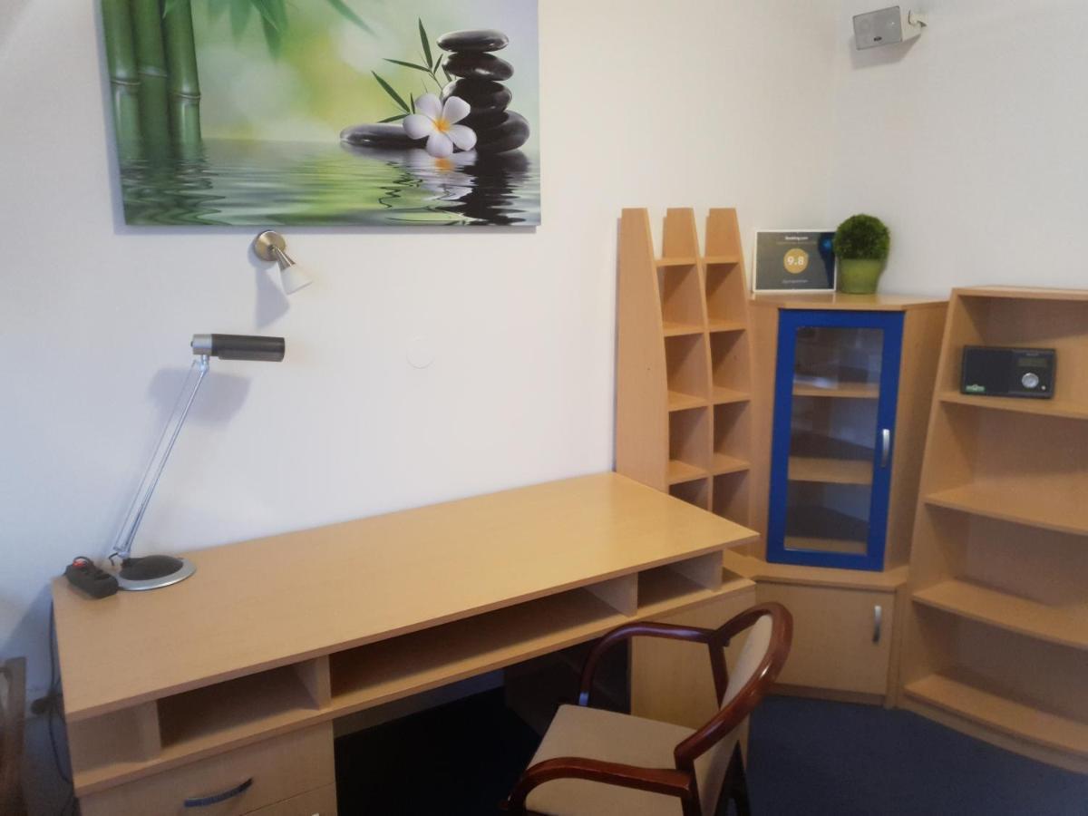 Gyorapartman Extérieur photo