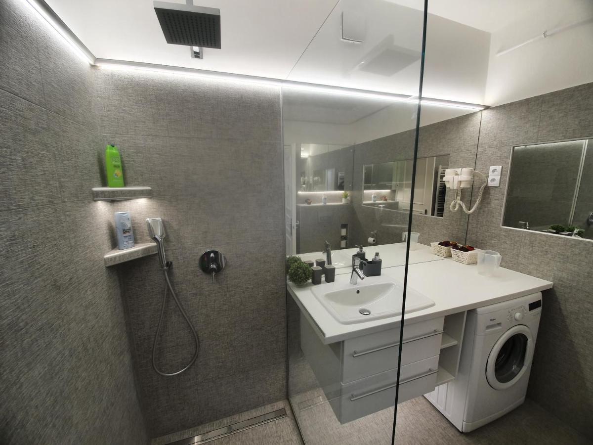 Gyorapartman Extérieur photo