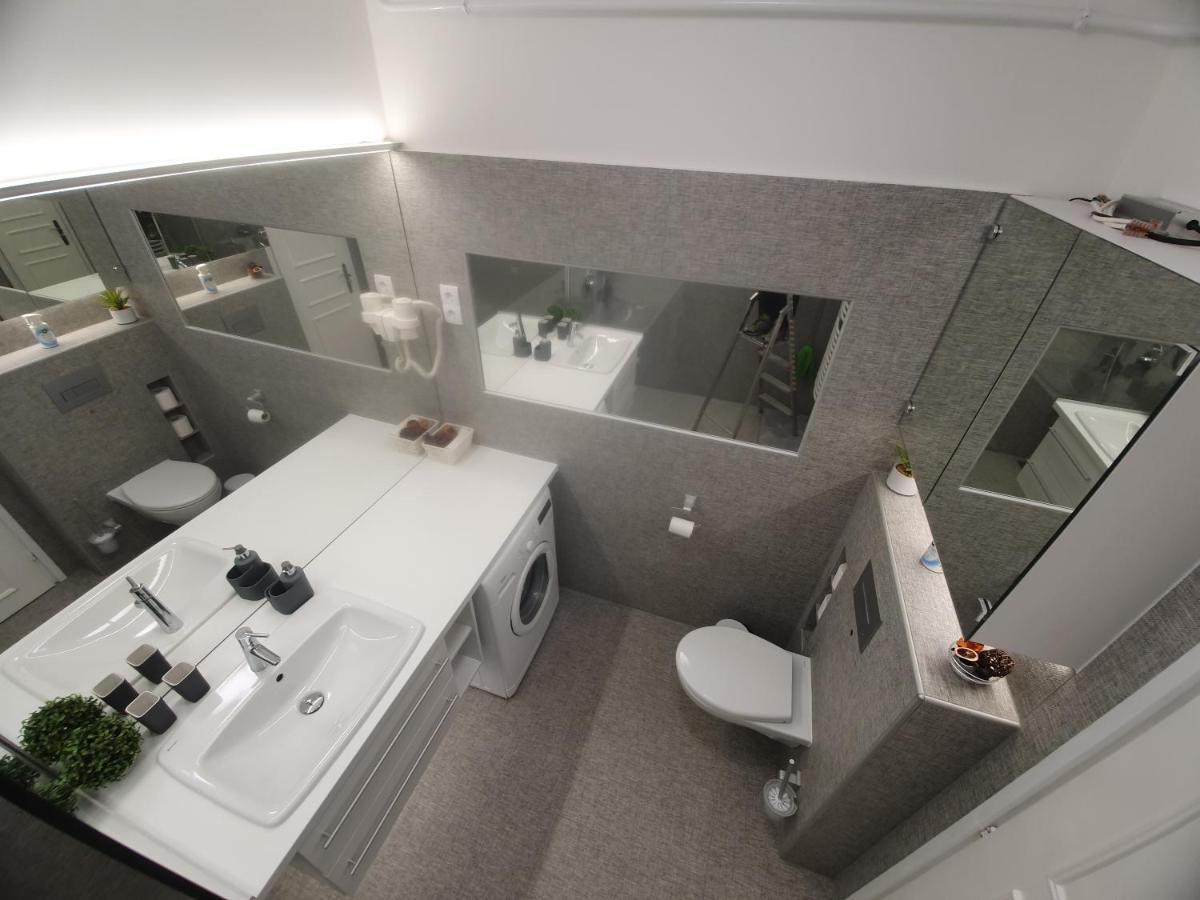 Gyorapartman Extérieur photo