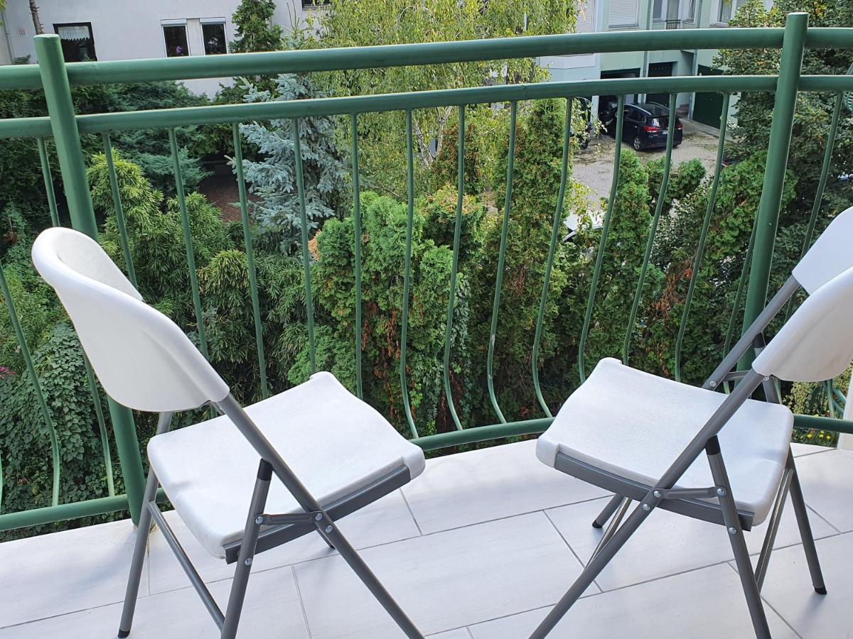 Gyorapartman Extérieur photo
